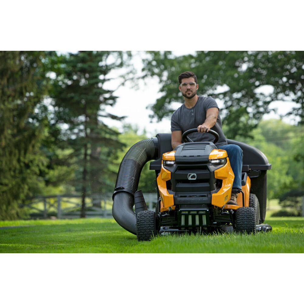Triple Bagger for 42- and 46-inch Decks - 19A30056100 | Cub Cadet US